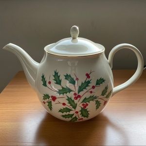 Lenox Holiday Teapot